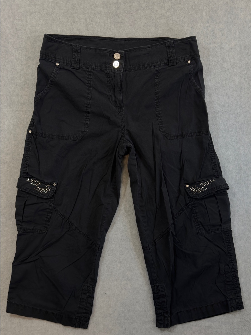 Style & Co. Black Cargo Capri Pants rhinestone pockets Size 6